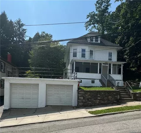 304 Decatur Ave, Peekskill, NY 10566