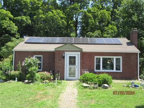 15 Crescent Ave, Newburgh, NY 12550