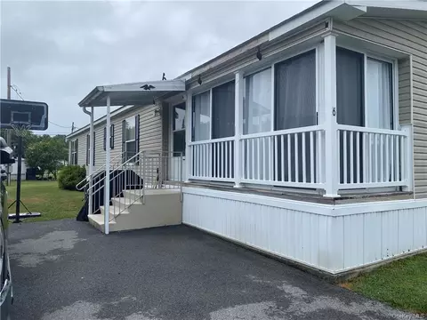 6 East Ave, Washingtonville, NY 10992