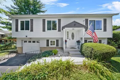 22 Victoria Dr, Newburgh, NY 12550