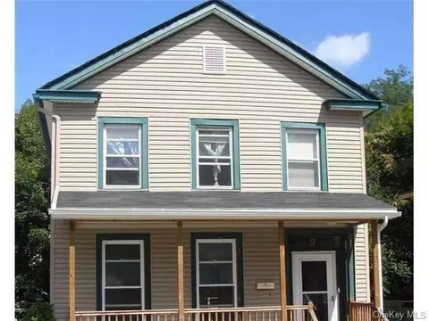 9 Mountain Ave, Port Jervis, NY 12771