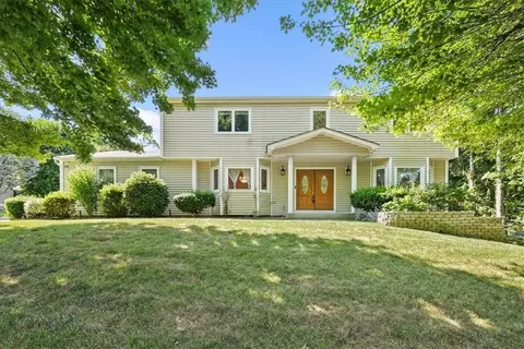 32 S Cranford Rd, Clarkstown, NY 10954