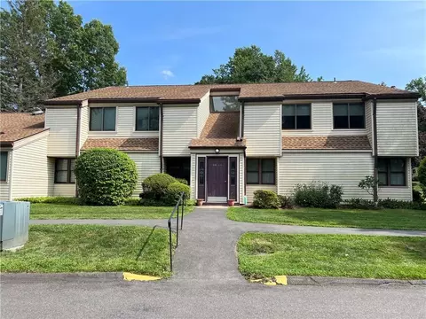 46 Jefferson Oval #D, Yorktown, NY 10598
