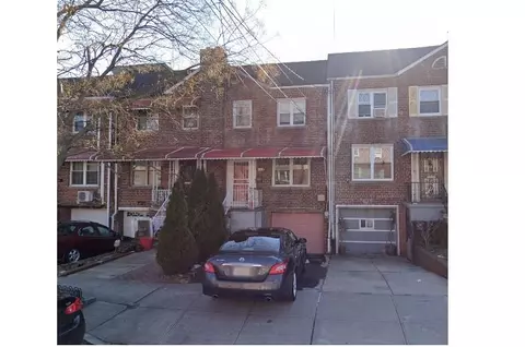 1130 E 215th St, New York, NY 10469