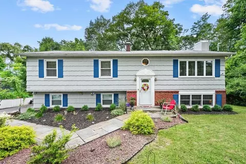 183 Ridge Rd, Woodbury, NY 10930