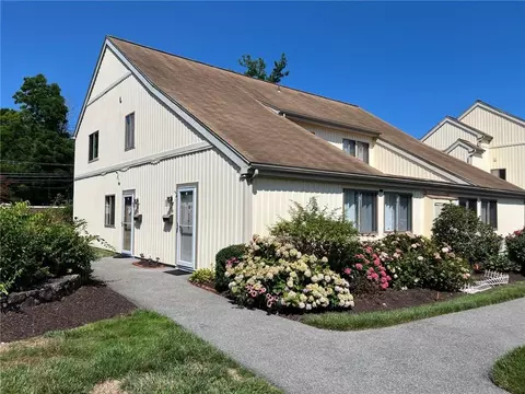 2 Kings Ct #D, Yorktown, NY 10547