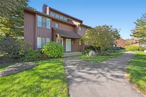 371 Panorama Dr #371, Yorktown, NY 10547