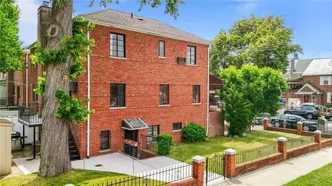 1103 Mace Ave, New York, NY 10469