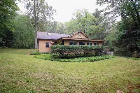 24 Beyers Rd, Crawford, NY 10941