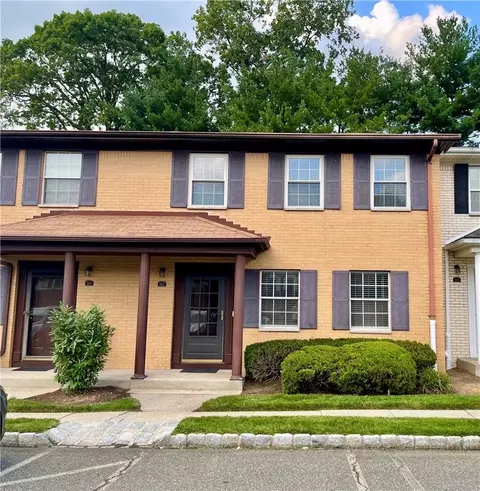 502 Jumano Ct, Ramapo, NY 10901