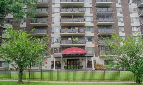 160 Academy St #9L, Poughkeepsie Town, NY 12401