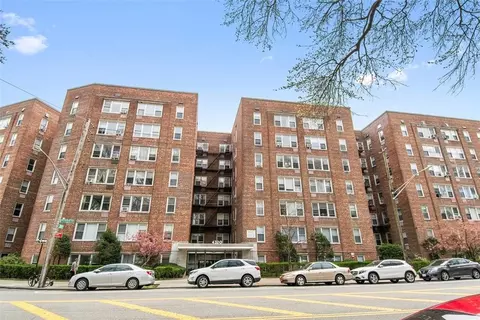 4320 Van Cortlandt Park E #R, New York, NY 10470