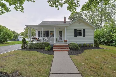 115 Chestnut Dr, New Windsor, NY 12553