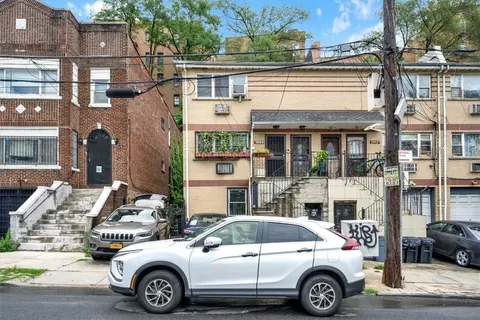 1964 Cedar Ave, New York, NY 10453