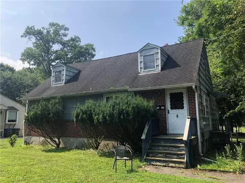 8 Patricia Ln, Washingtonville, NY 10992