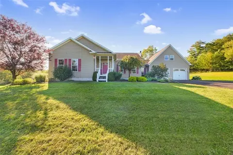 594 Fitzsimmons Rd, Milan, NY 12571