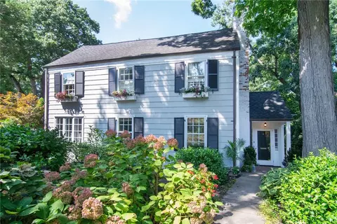 69 Young Ave, Pelham, NY 10803