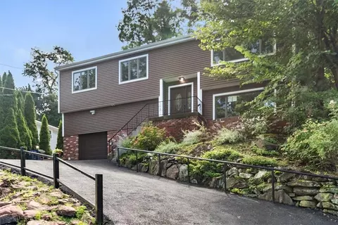 21 Rumbrook Rd, Greenburgh, NY 10523