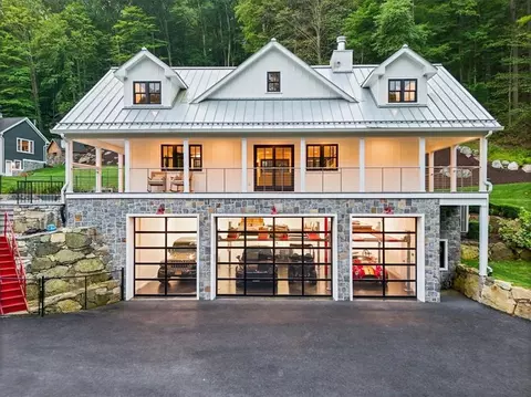 25 Red Oak Ln, Philipstown, NY 10524