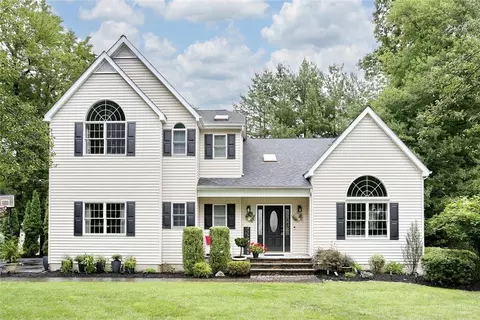 36 Fillmore St, Orangetown, NY 10965