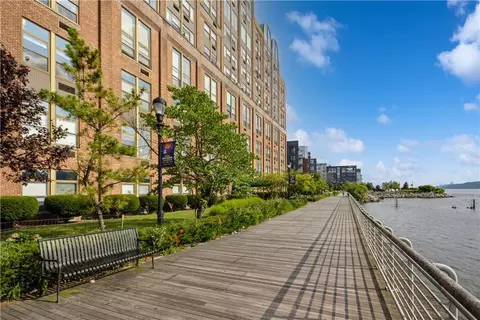 23 Water Grant St #6B, Yonkers, NY 10701