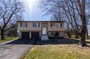 8 Ridge Rd, Poughkeepsie Town, NY 12603