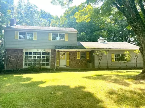 230 Pinesbridge Rd, New Castle, NY 10546
