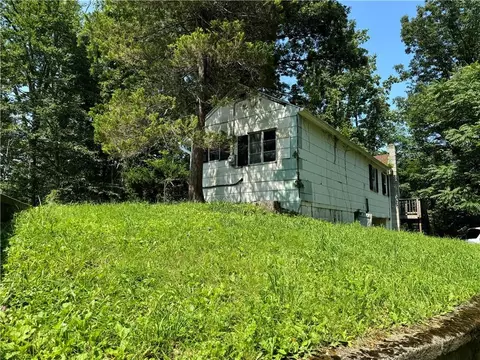 8 Teatown Ct, Kent, NY 10512