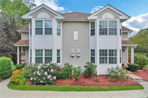1098 Washington Grn, New Windsor, NY 12553
