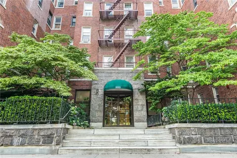 3321 Bruckner Blvd #1H, New York, NY 10461