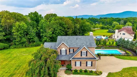 40 Talbot Rd, Harriman, NY 10926