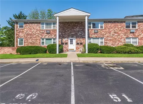 136 N Chestnut St #13D, New Paltz, NY 12561