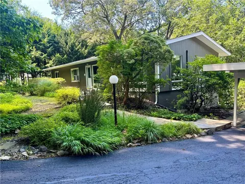 237 Cleveland Dr, Cortlandt, NY 10520