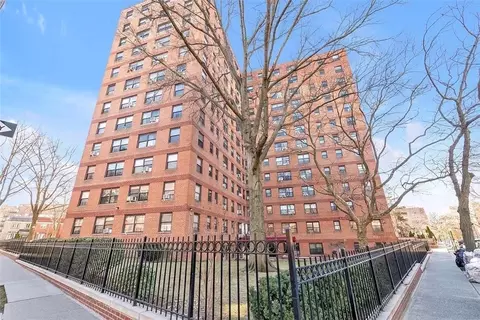 6434 102nd St #5O, New York, NY 11374