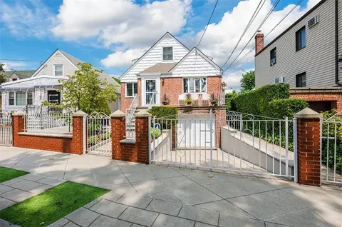 3173 Waterbury Ave, New York, NY 10465