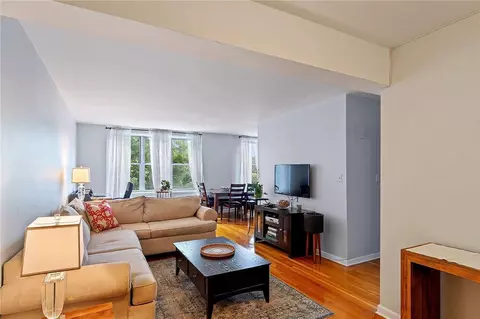 5715 Mosholu Ave #7B, New York, NY 10471