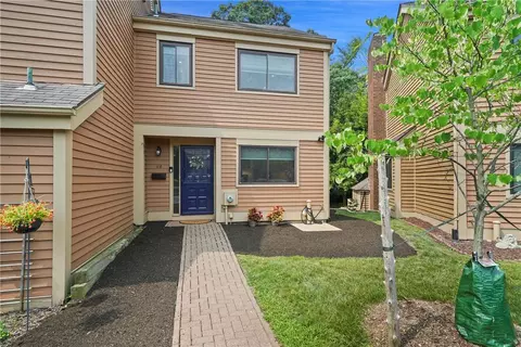118 Brush Hollow Cres, Rye Brook, NY 10573