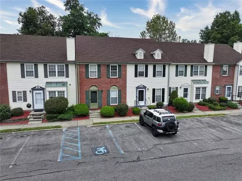 40 Matthews Ln, Washingtonville, NY 10992