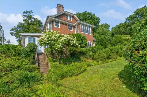 62 Buena Vista Dr, Greenburgh, NY 10706