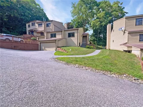 27 Butternut Ct, Highland Mills, NY 10930