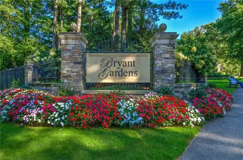 6 Bryant Cres #1F, White Plains, NY 10605