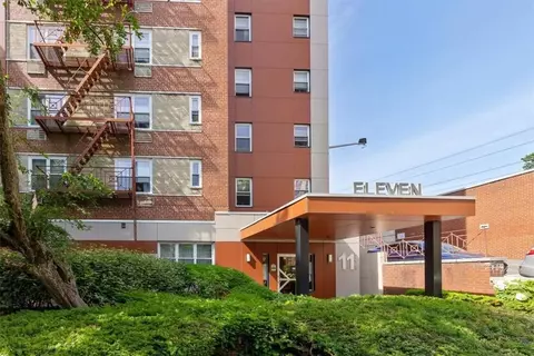 11 Balint Dr #547, Yonkers, NY 10710