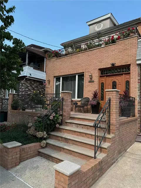 2555 E 22nd St, Brooklyn, NY 11235