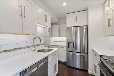45 E Hartsdale Ave #4E, Greenburgh, NY 10530