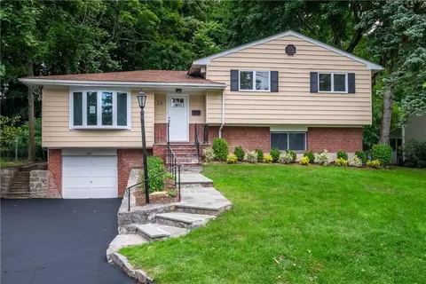 24 Chatham Rd, New Rochelle, NY 10804
