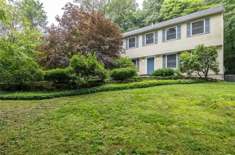 29 Farview Rd, East Fishkill, NY 12533