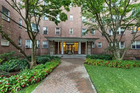 235 Garth Rd #E3E, Scarsdale, NY 10583