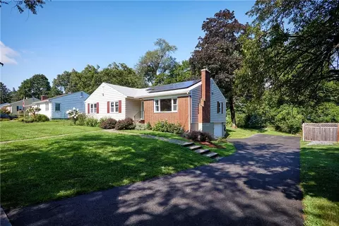 6 Kimball Rd, Poughkeepsie, NY 12601