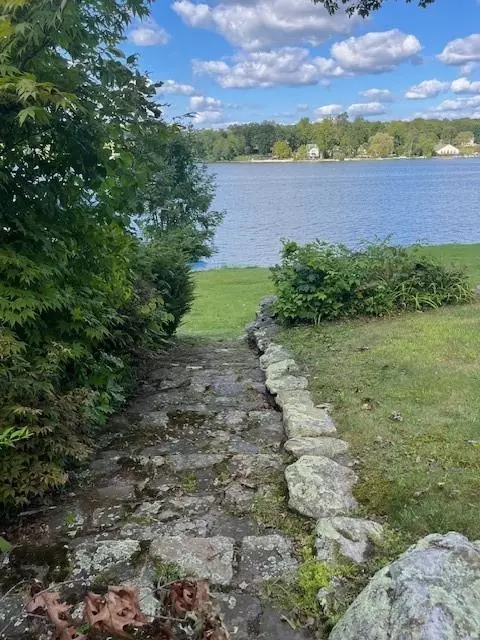79 Lake St, North Salem, NY 10560
