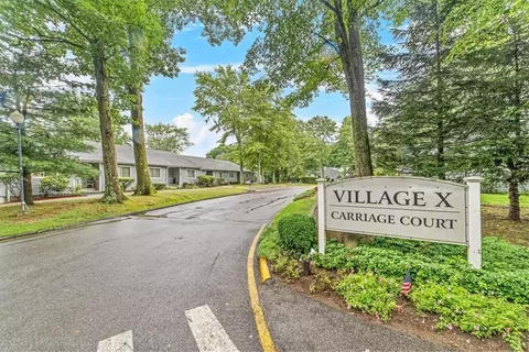 160 Carriage Ct # E, Yorktown, NY 10598